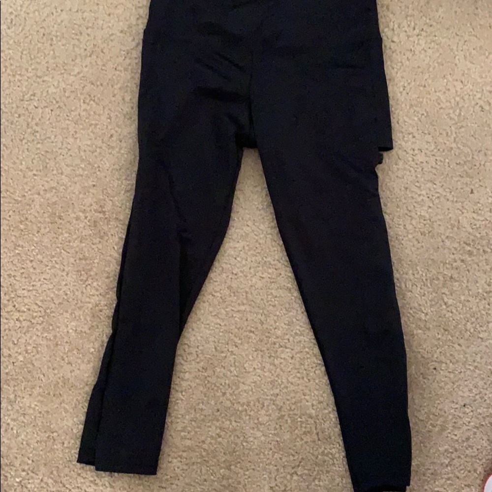 Cutout cropped leggings